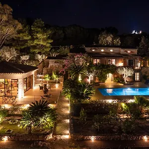https://le-clos-de-mansart.fr-provencehotel.com